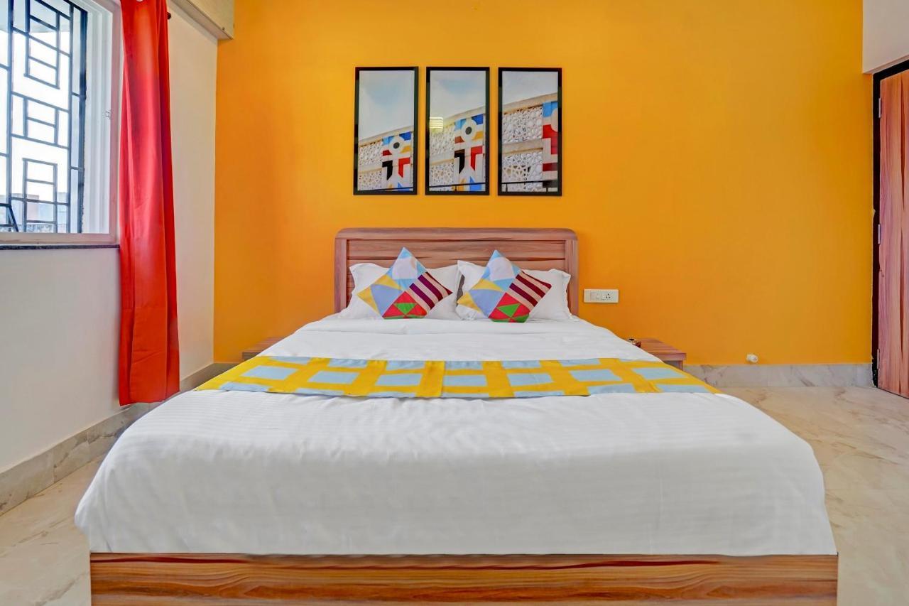 Oyo 79233 Hotel Hive Stays Kochi Exterior photo