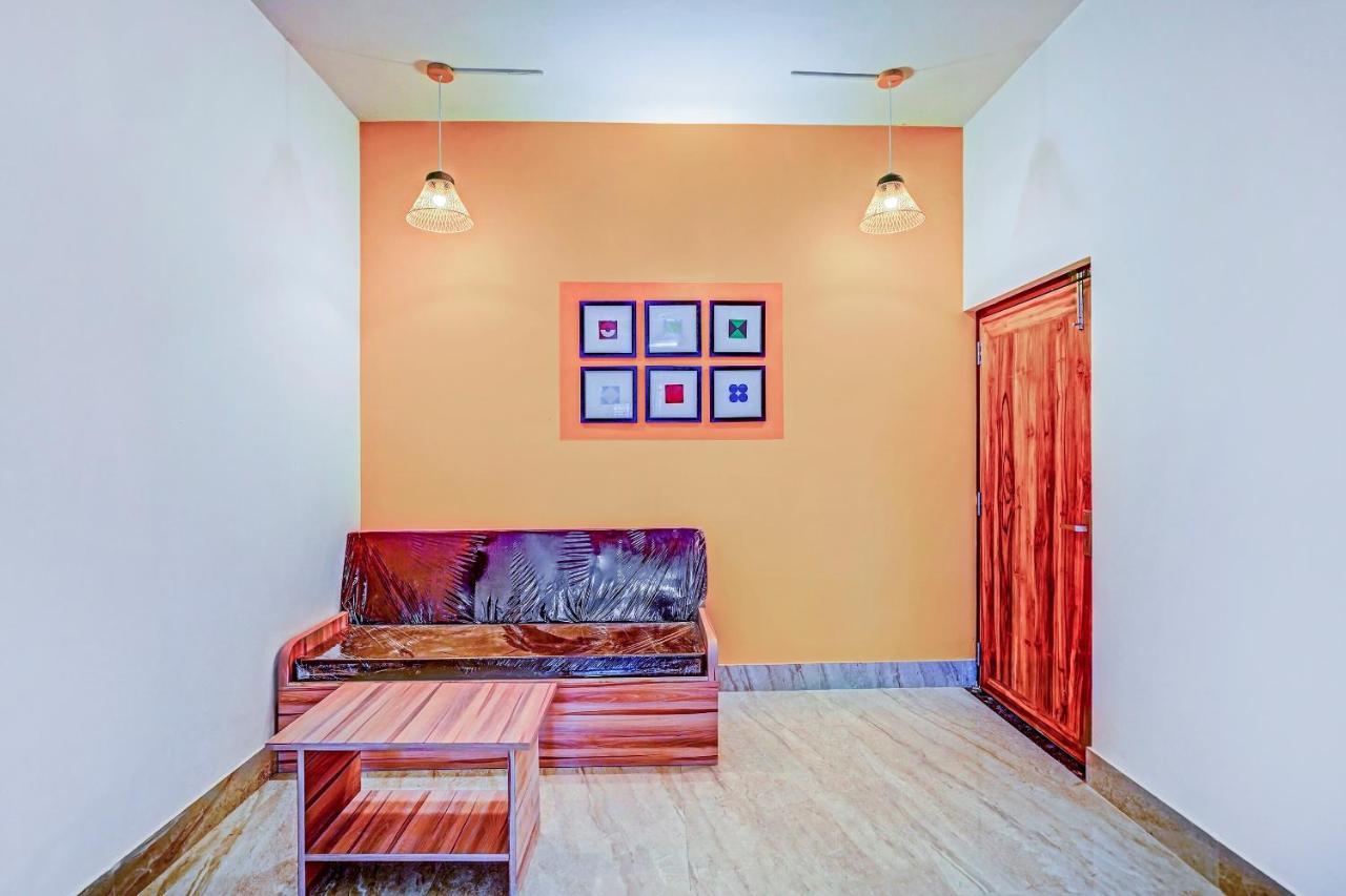 Oyo 79233 Hotel Hive Stays Kochi Exterior photo